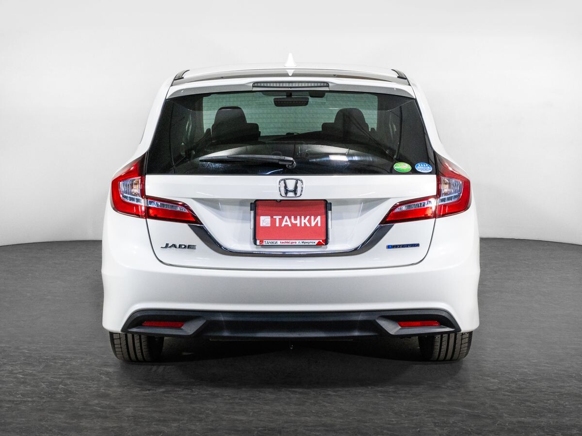 Honda Jade 2015 - фото автомобиля