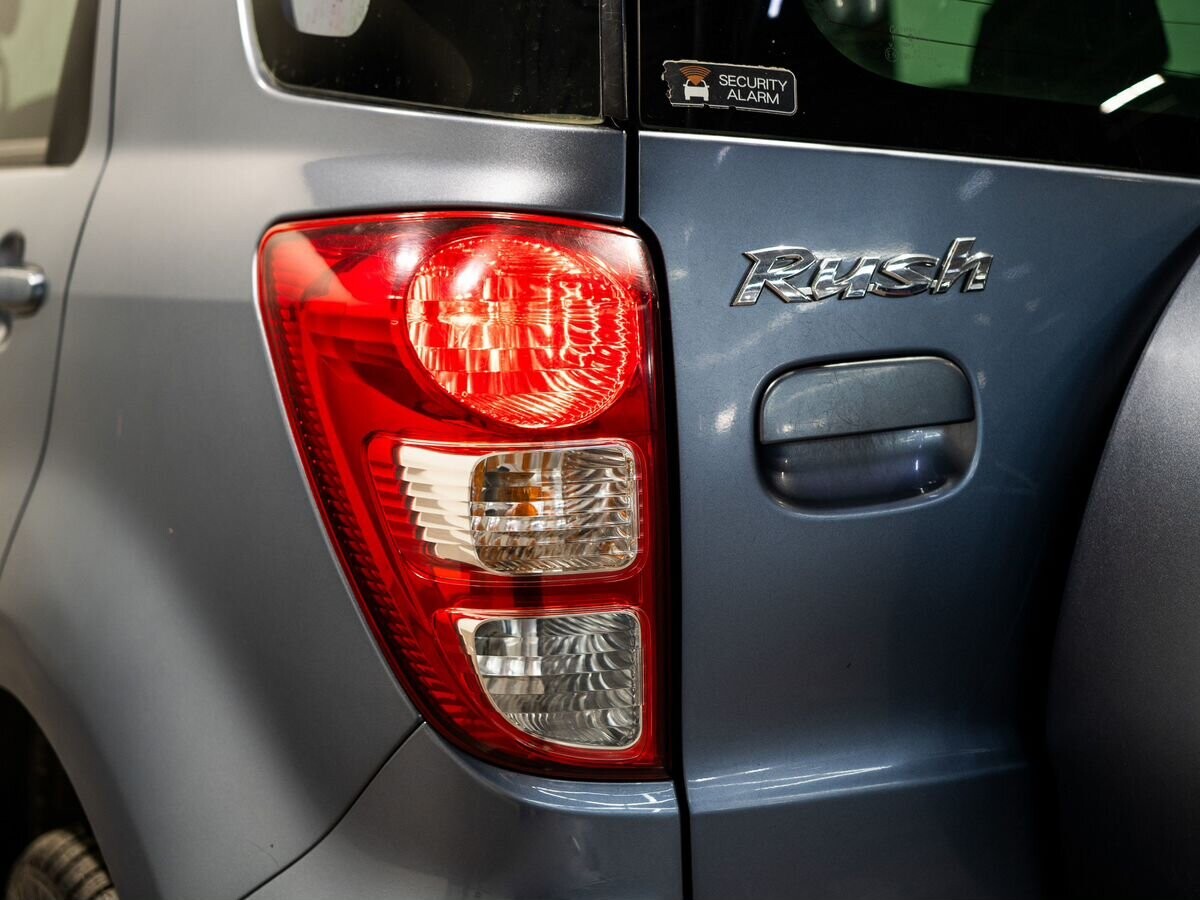 Toyota Rush 2006 - фото автомобиля