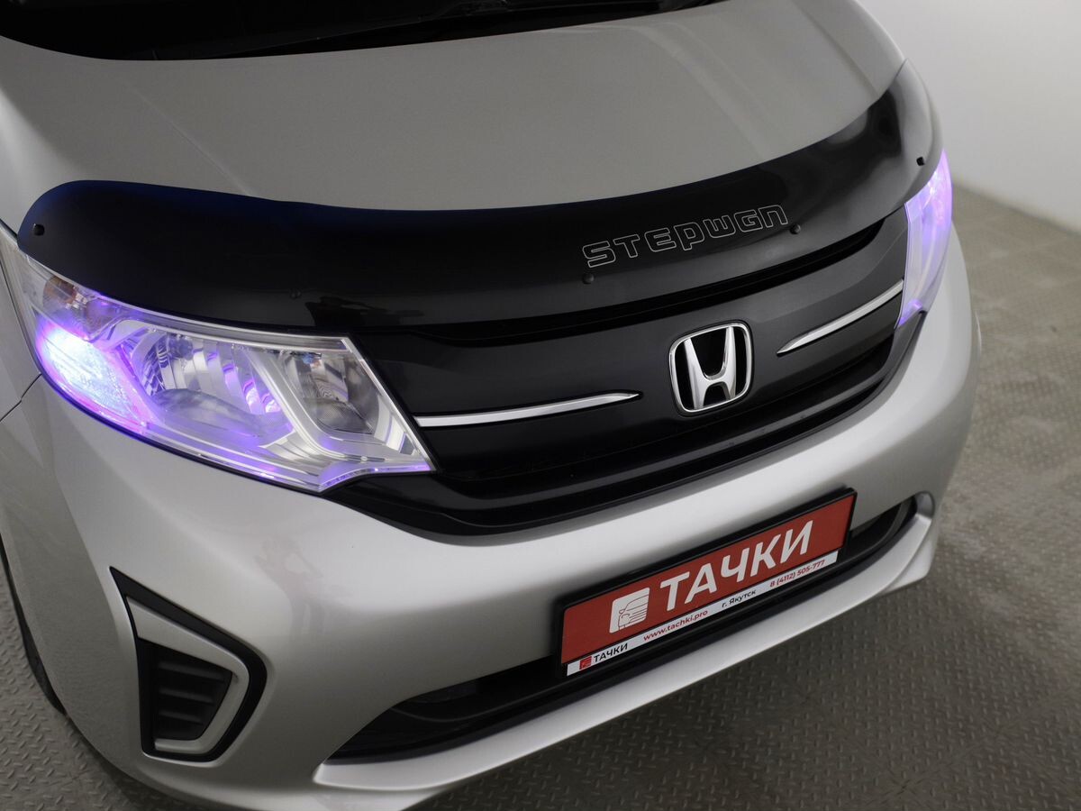 Honda Stepwgn 2015 - фото автомобиля