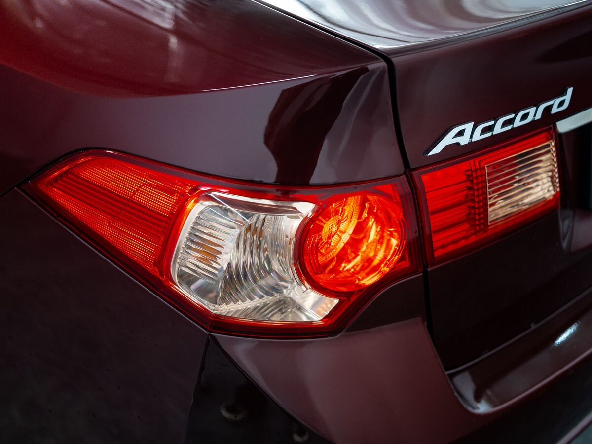 Honda Accord 2011 - фото автомобиля