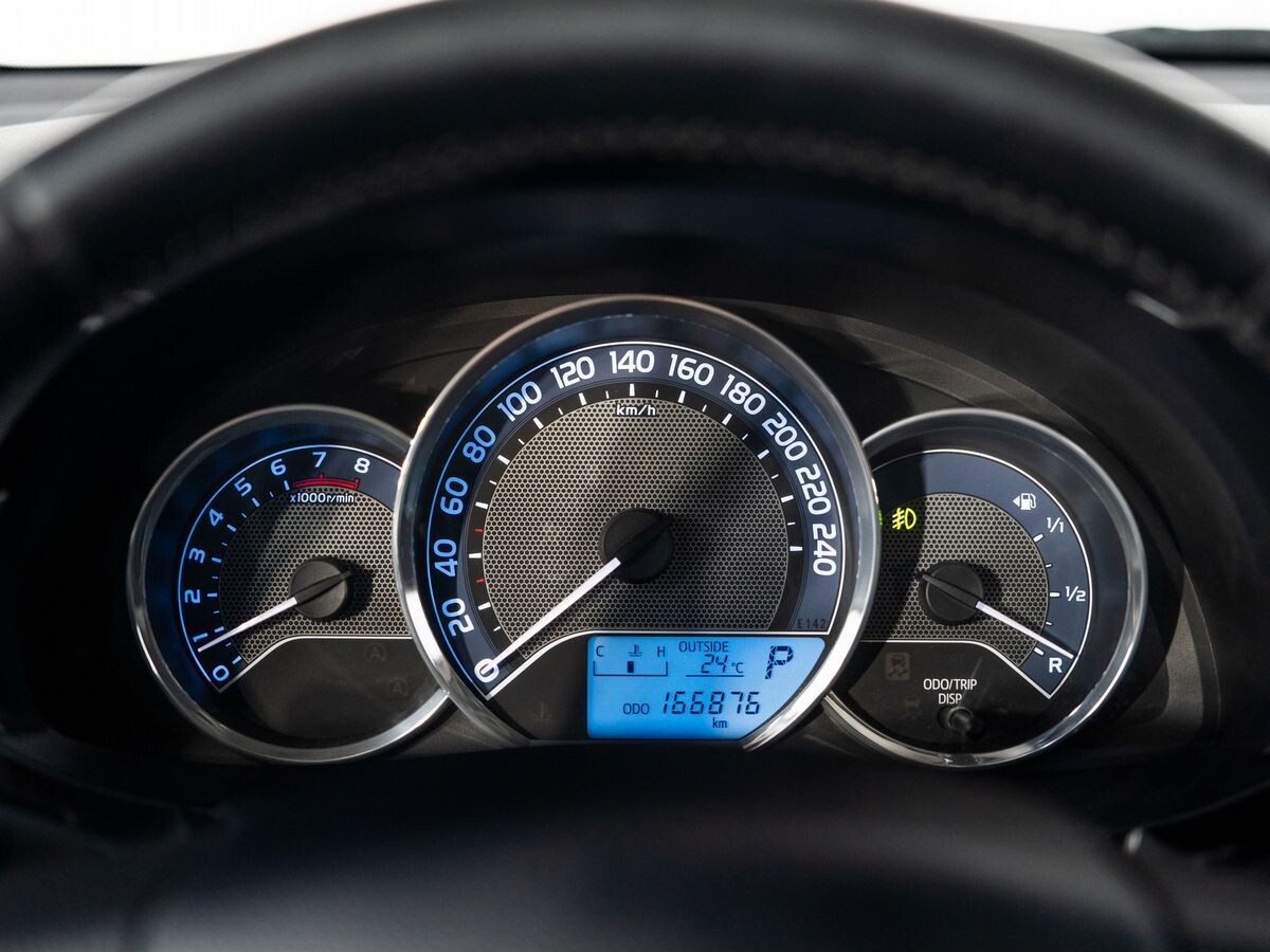 Toyota Corolla 2013 - фото автомобиля