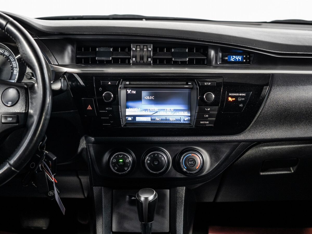Toyota Corolla 2013 - фото автомобиля