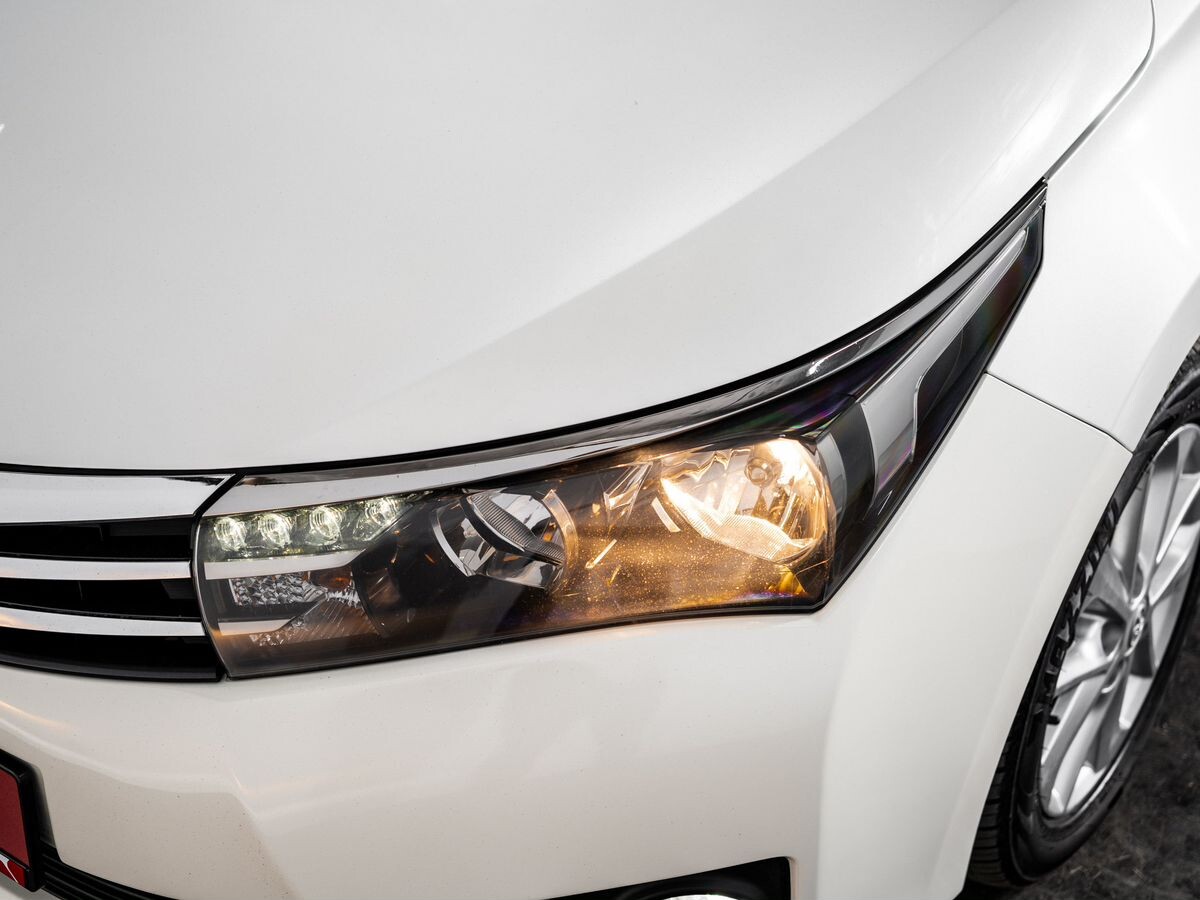Toyota Corolla 2013 - фото автомобиля