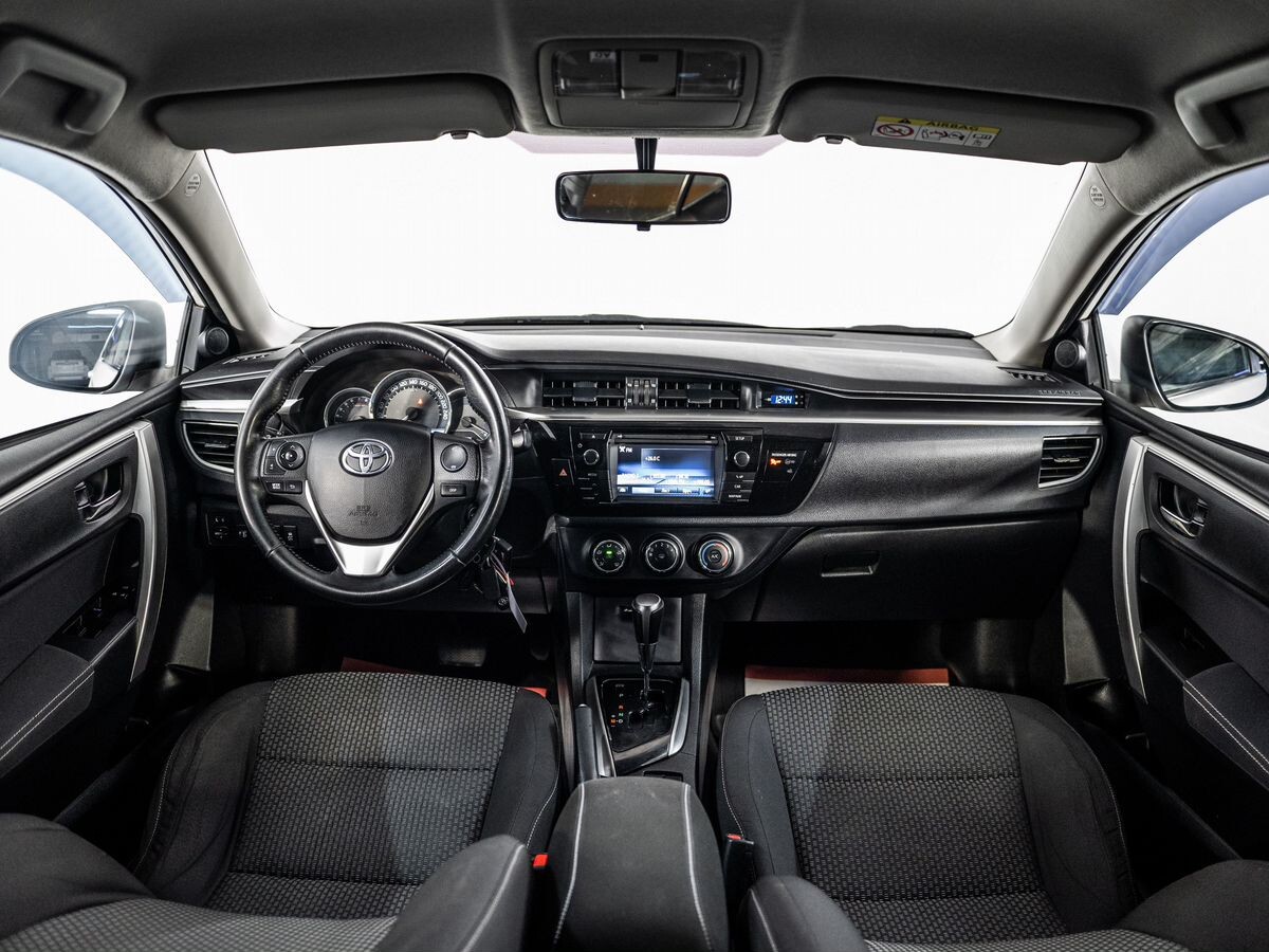 Toyota Corolla 2013 - фото автомобиля
