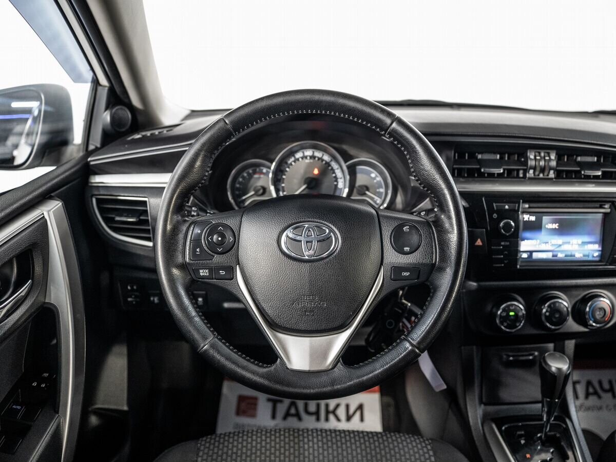 Toyota Corolla 2013 - фото автомобиля