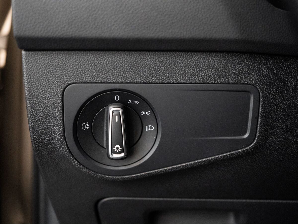 Volkswagen Tiguan 2021 - фото автомобиля