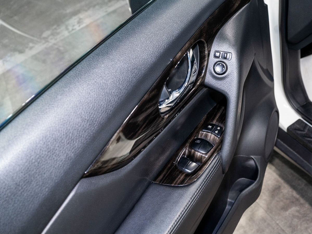 Nissan X-Trail 2017 - фото автомобиля