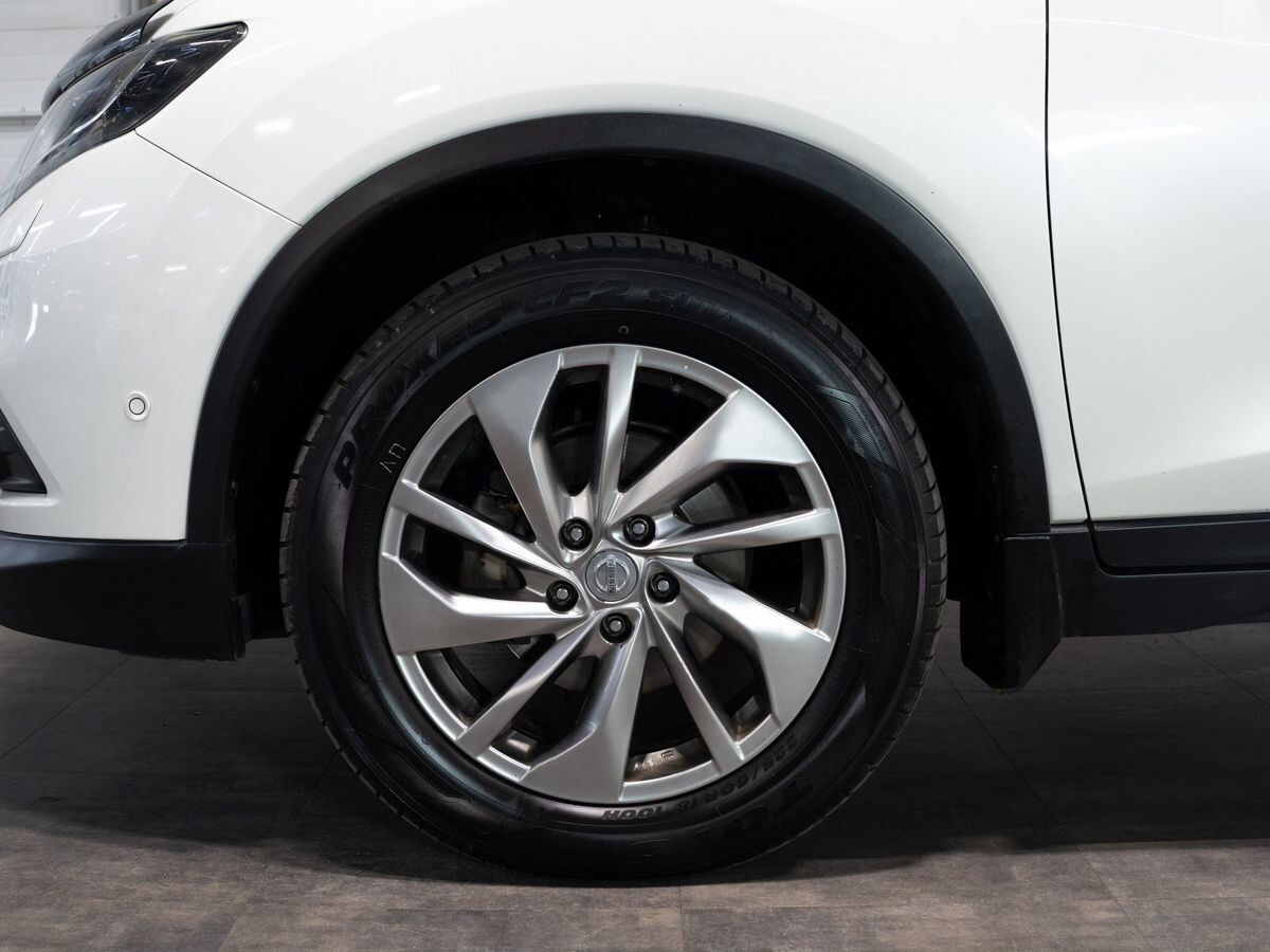 Nissan X-Trail 2017 - фото автомобиля
