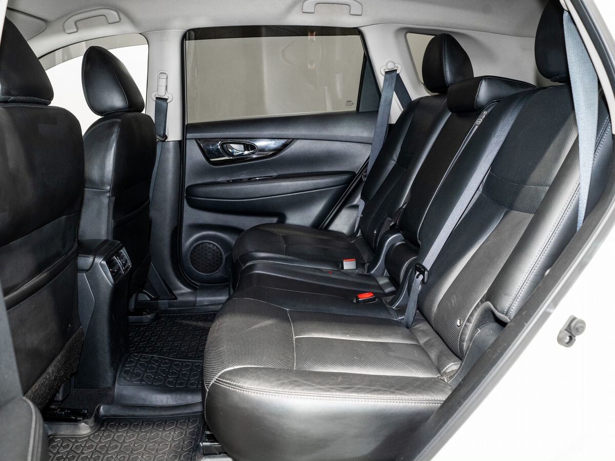 Nissan X-Trail 2017 - фото автомобиля