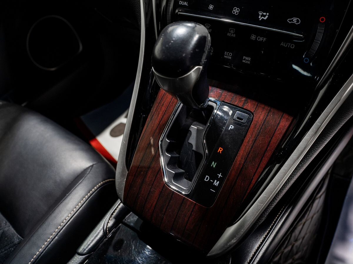 Toyota Harrier 2016 - фото автомобиля