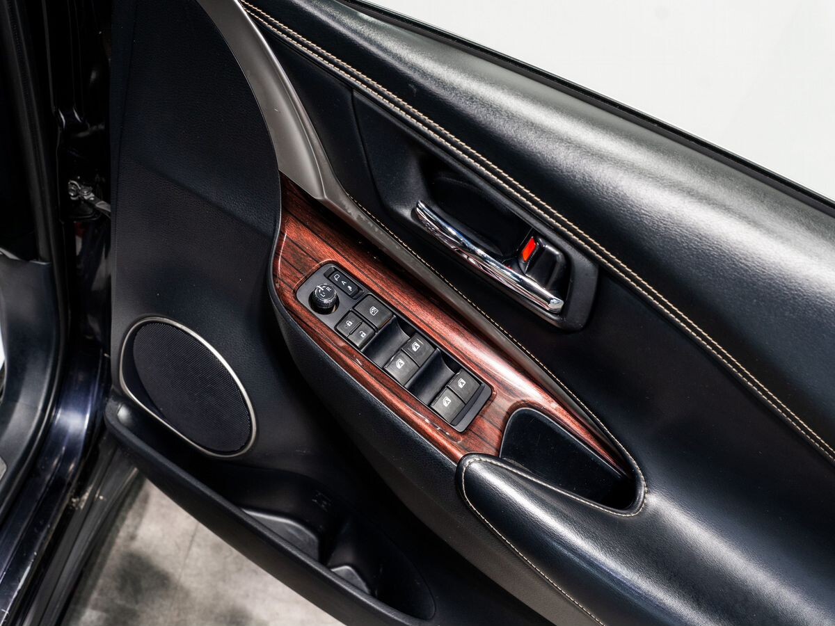 Toyota Harrier 2016 - фото автомобиля