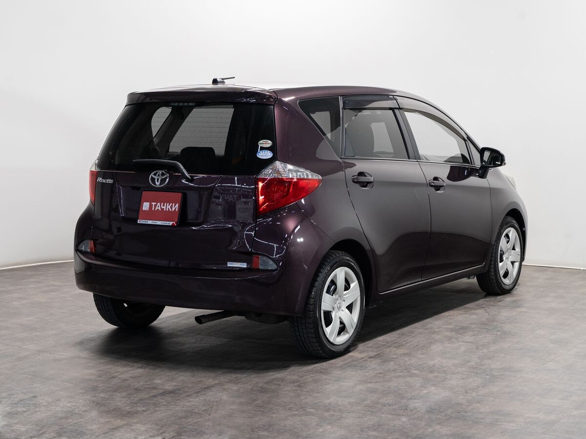 Toyota Ractis 2011 - фото автомобиля
