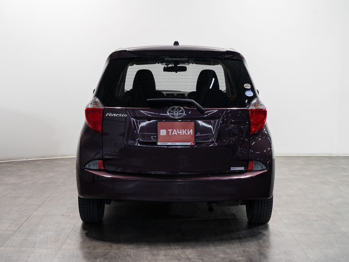 Toyota Ractis 2011 - фото автомобиля
