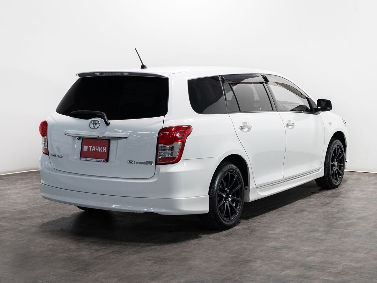 Toyota Corolla Fielder 2010 - фото автомобиля