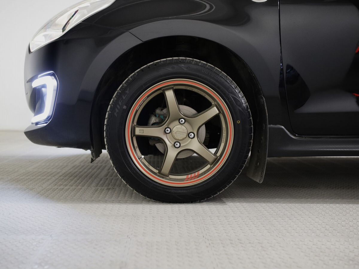Suzuki Swift 2017 - фото автомобиля