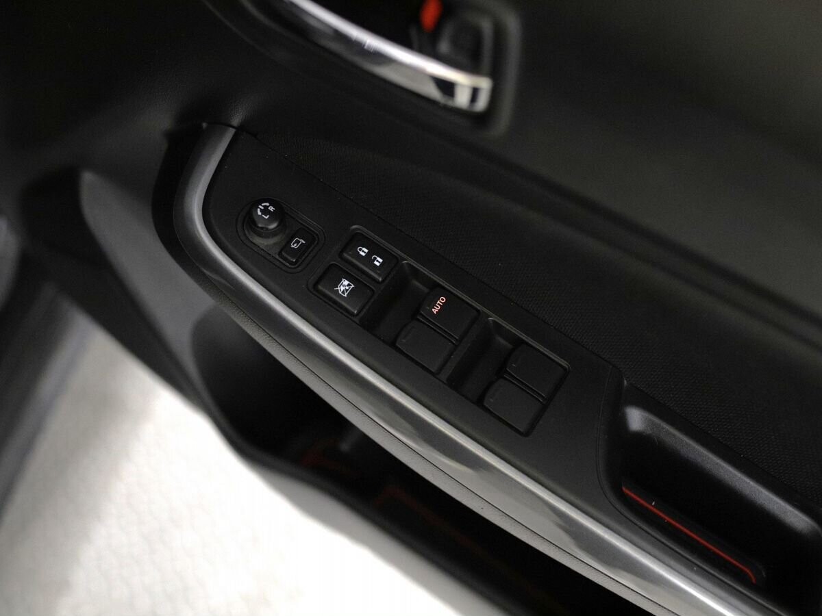 Suzuki Swift 2017 - фото автомобиля