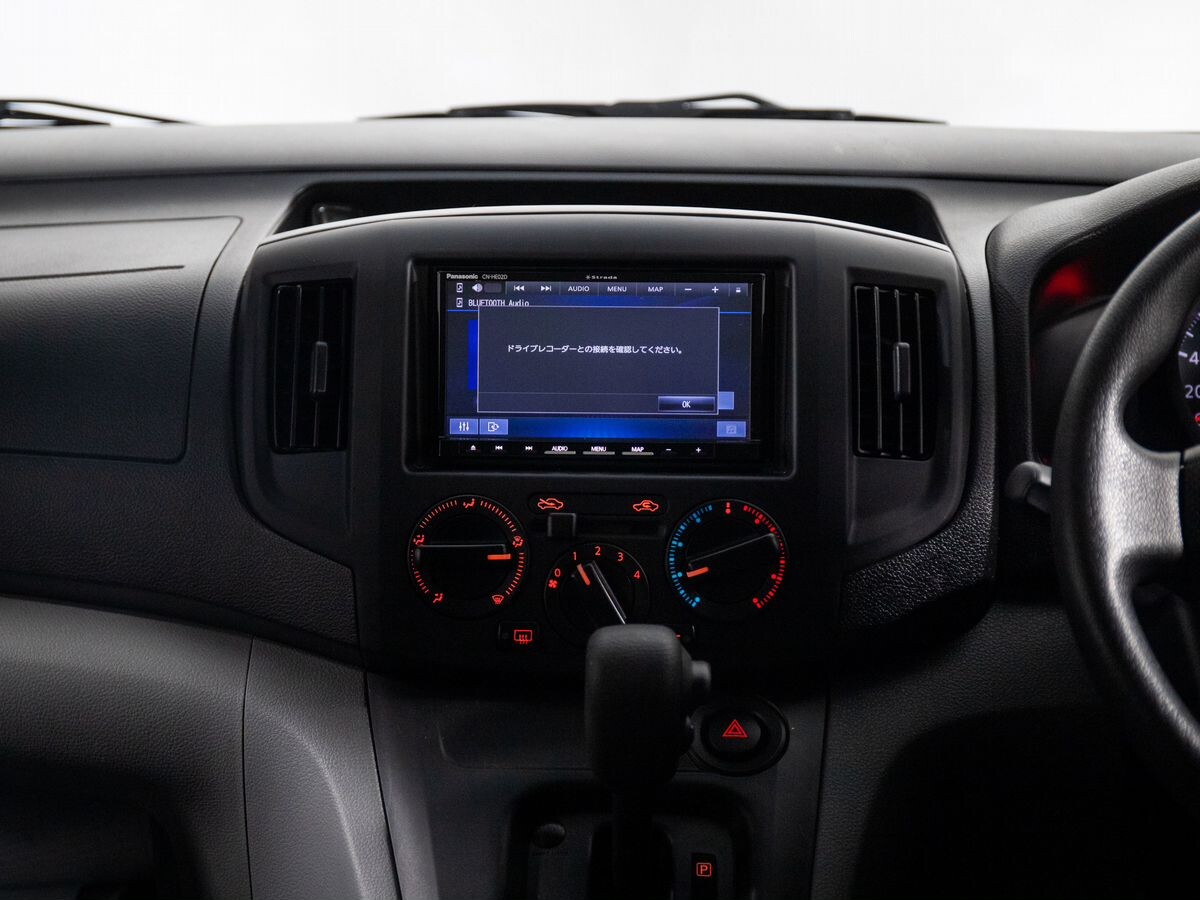 Nissan NV200 2023 - фото автомобиля