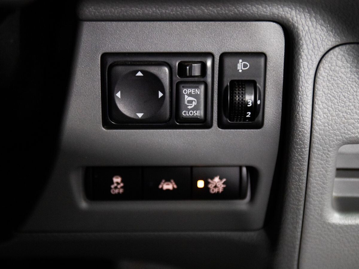 Nissan NV200 2023 - фото автомобиля
