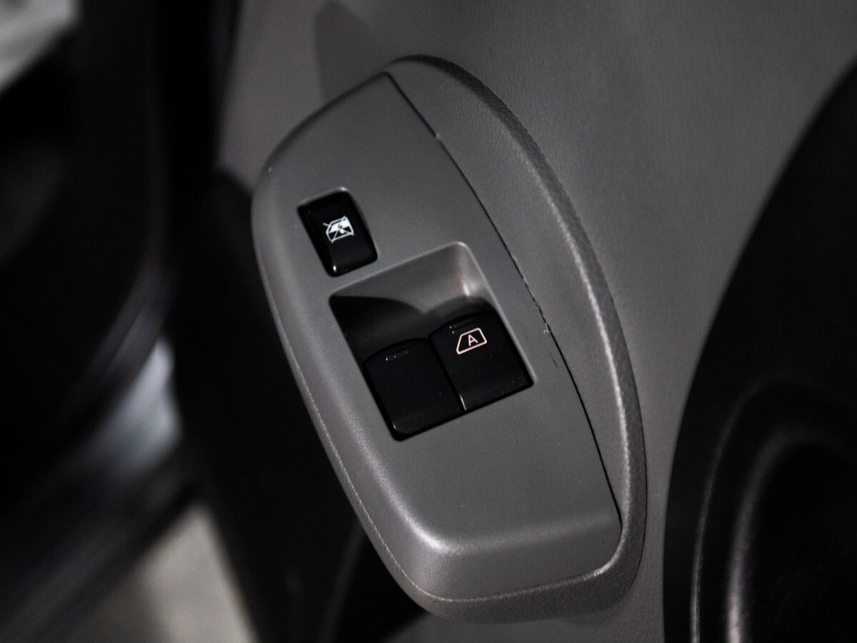 Nissan NV200 2023 - фото автомобиля