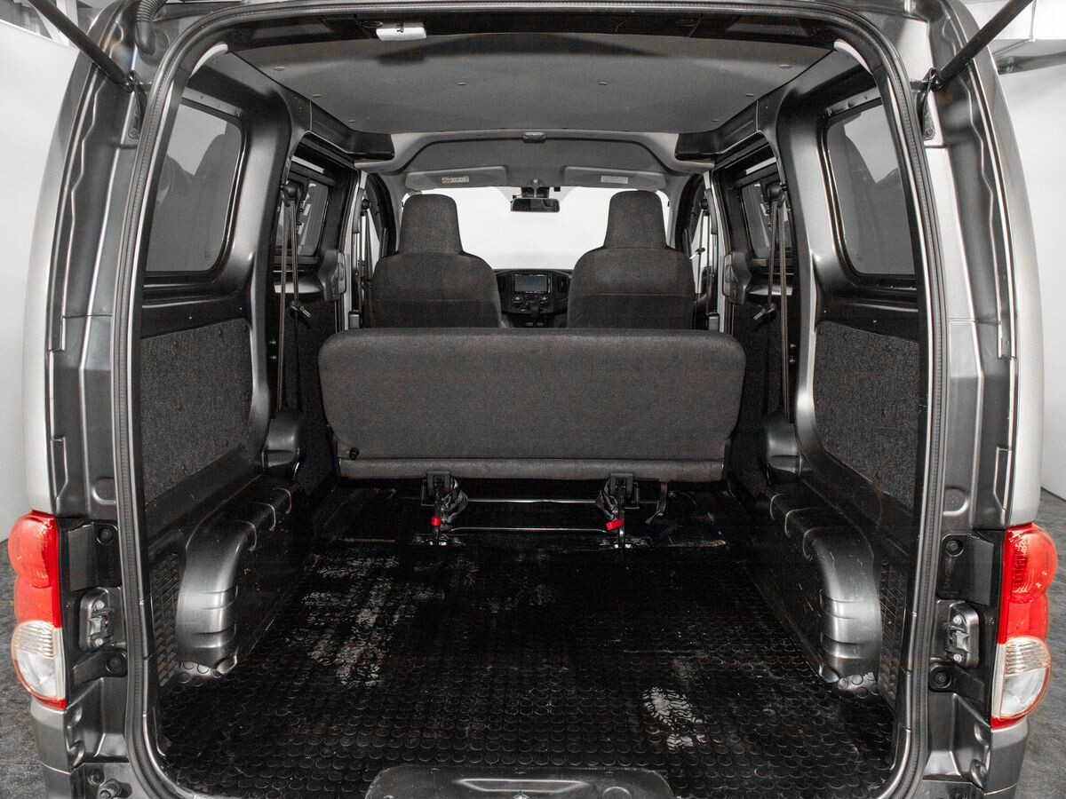 Nissan NV200 2023 - фото автомобиля