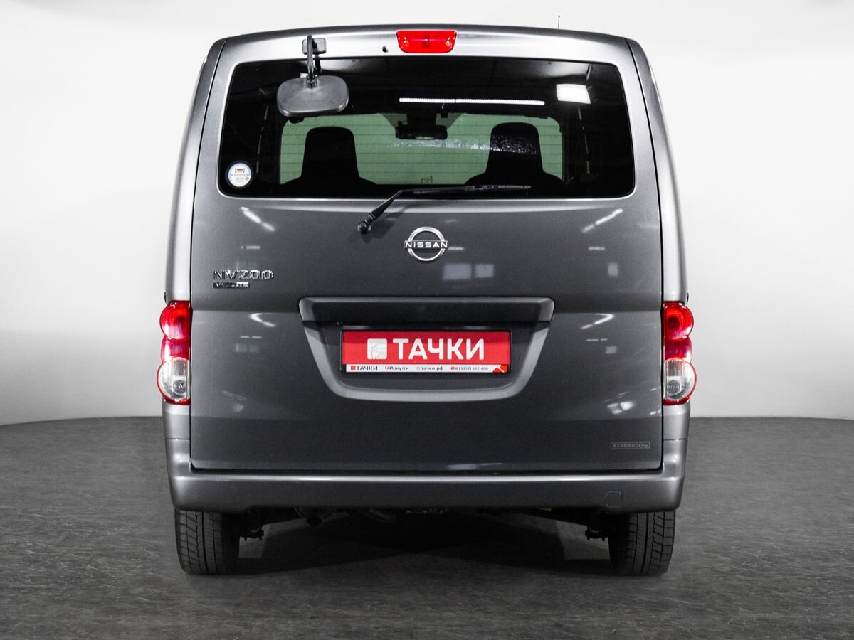 Nissan NV200 2023 - фото автомобиля