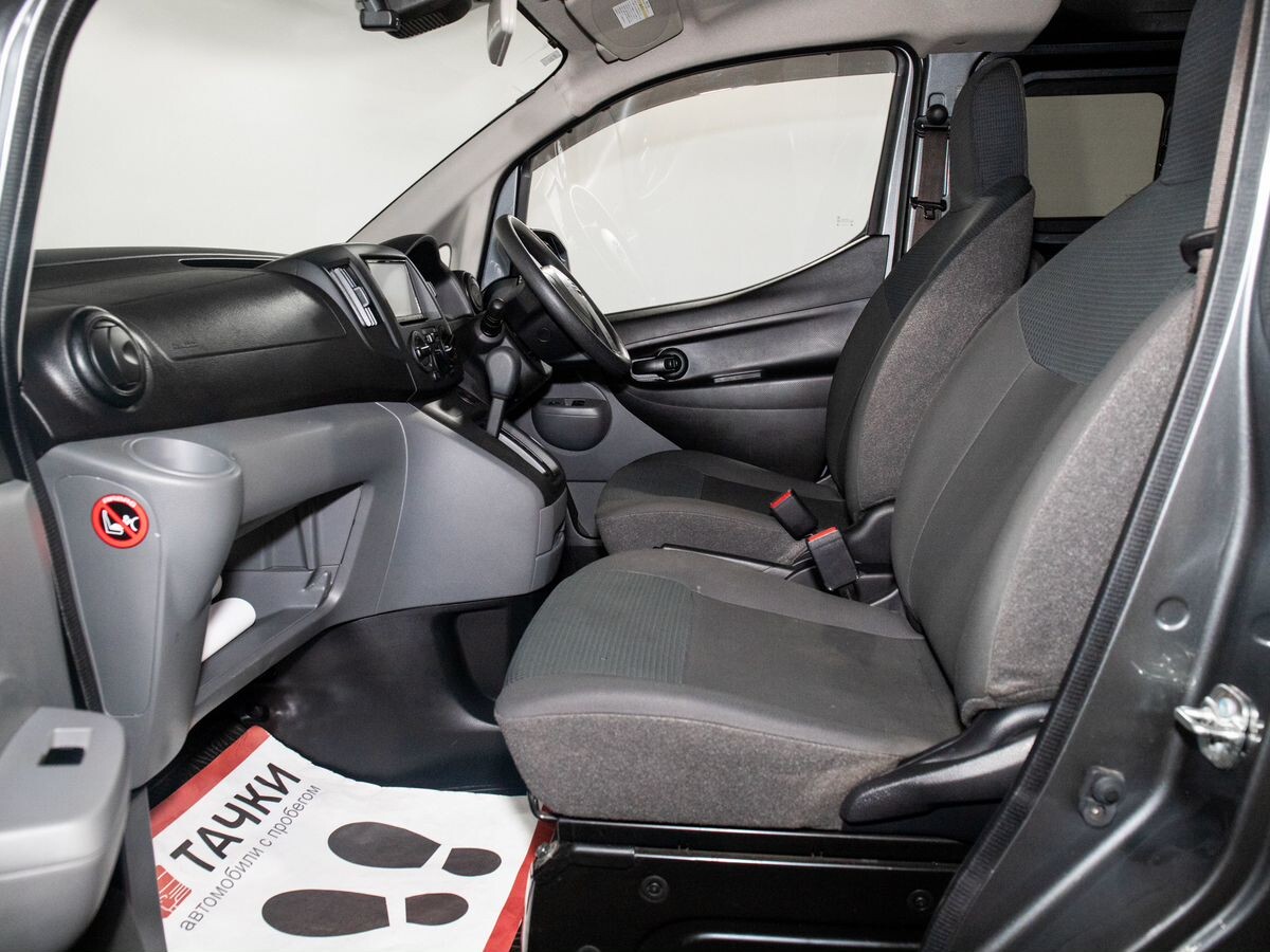 Nissan NV200 2023 - фото автомобиля