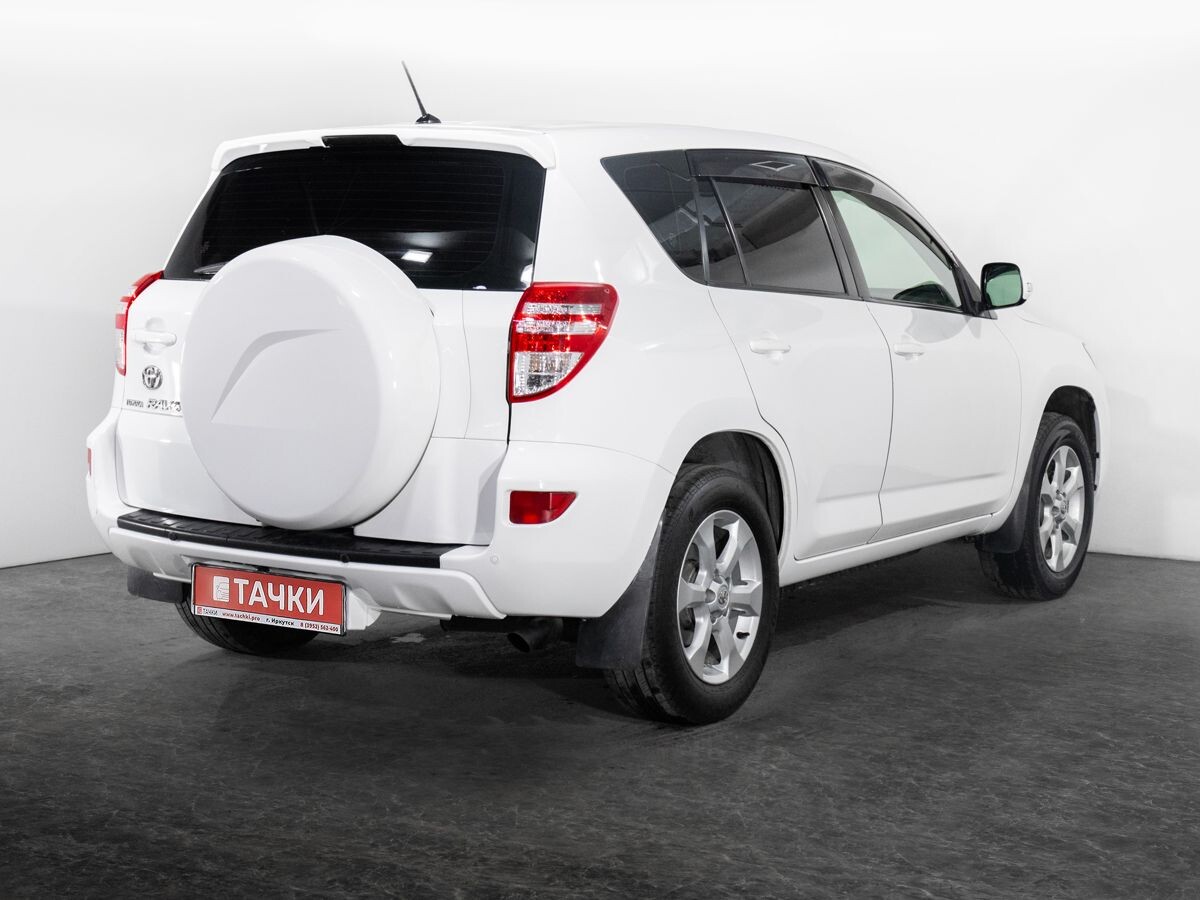 Toyota RAV4 2011 - фото автомобиля