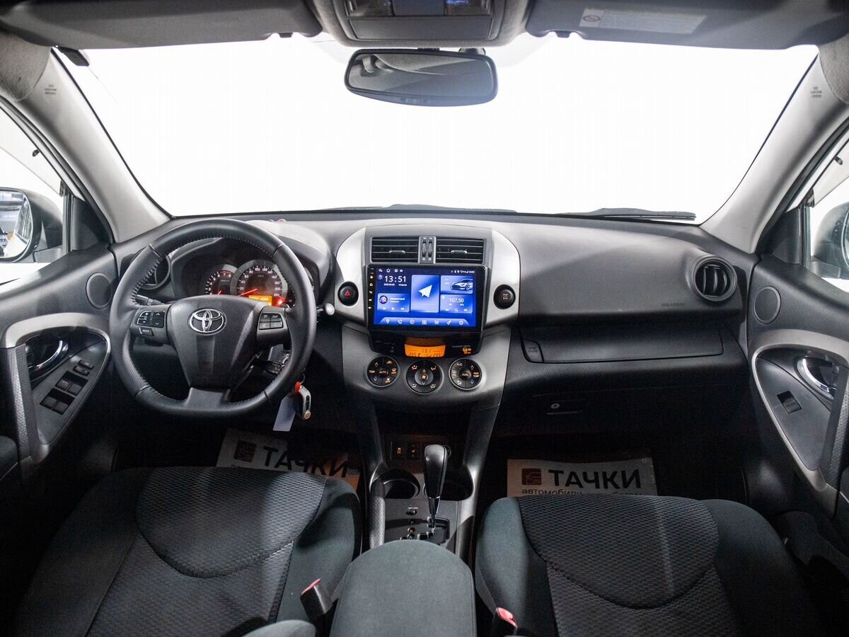 Toyota RAV4 2011 - фото автомобиля