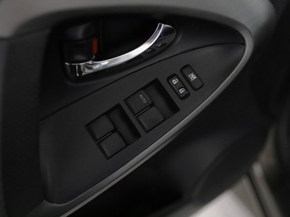 Toyota RAV4 2010 - фото автомобиля