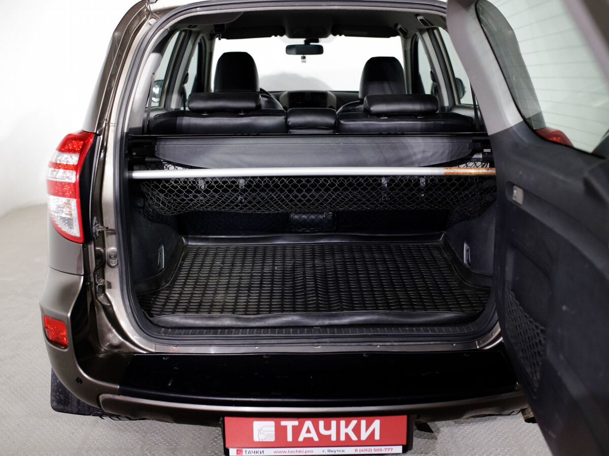 Toyota RAV4 2010 - фото автомобиля
