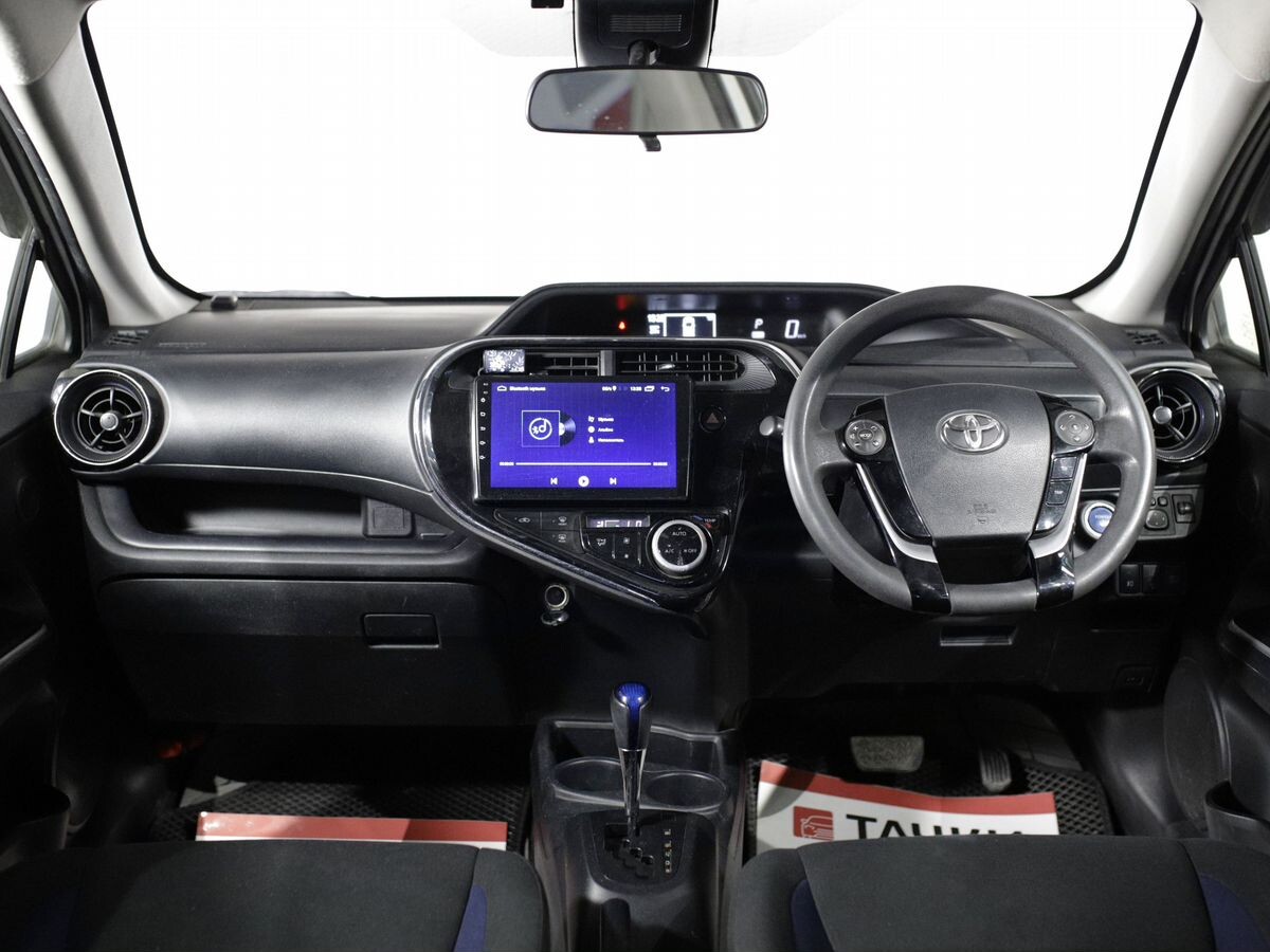 Toyota Aqua 2017 - фото автомобиля