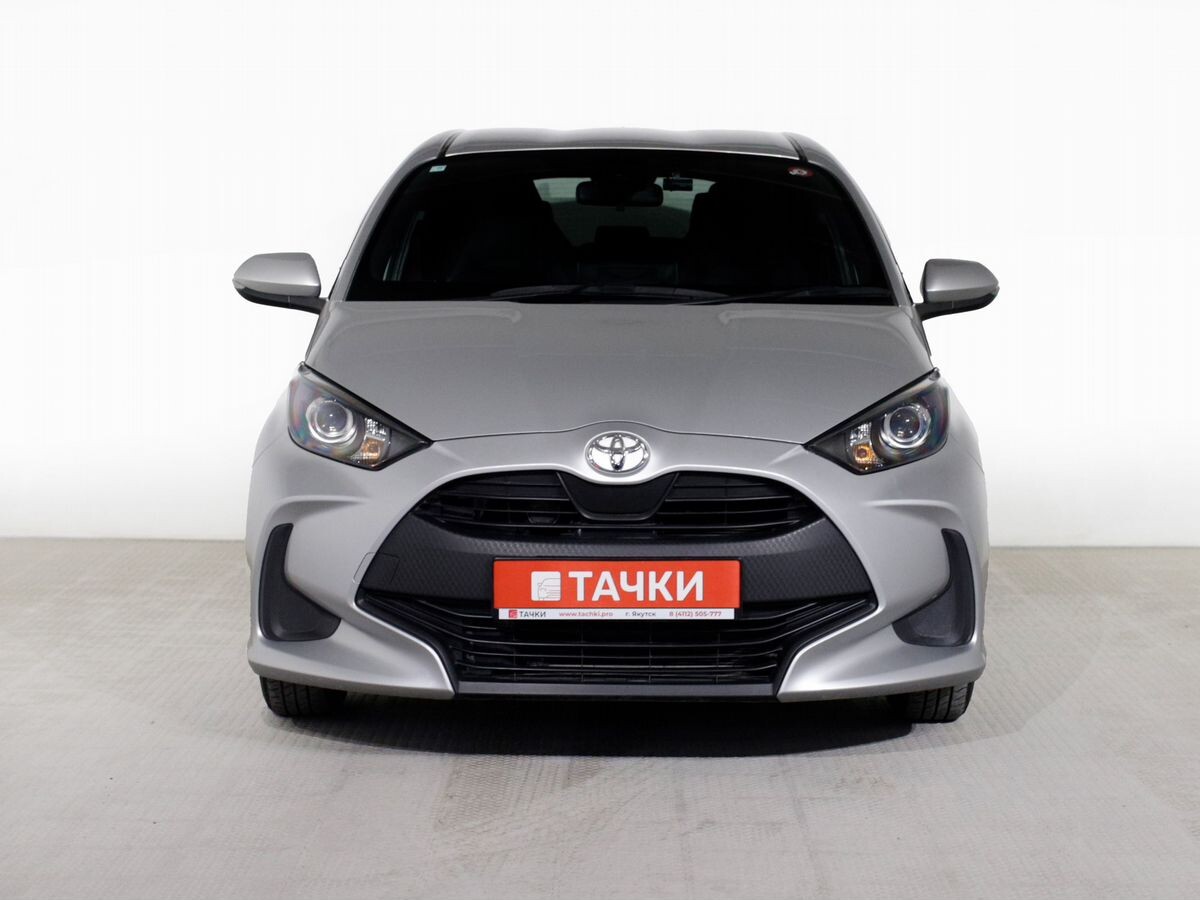 Toyota Yaris 2021 - фото автомобиля