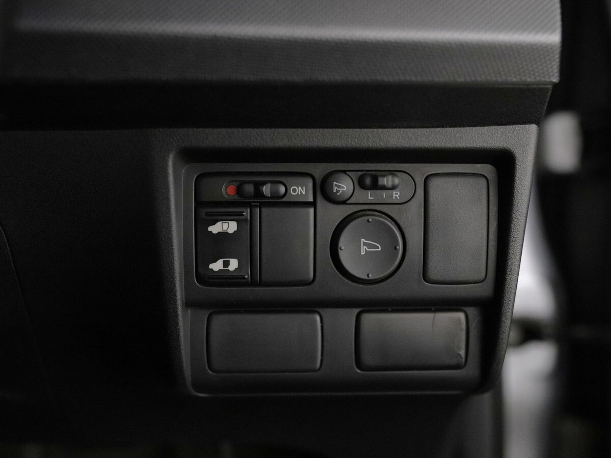 Honda Freed 2010 - фото автомобиля