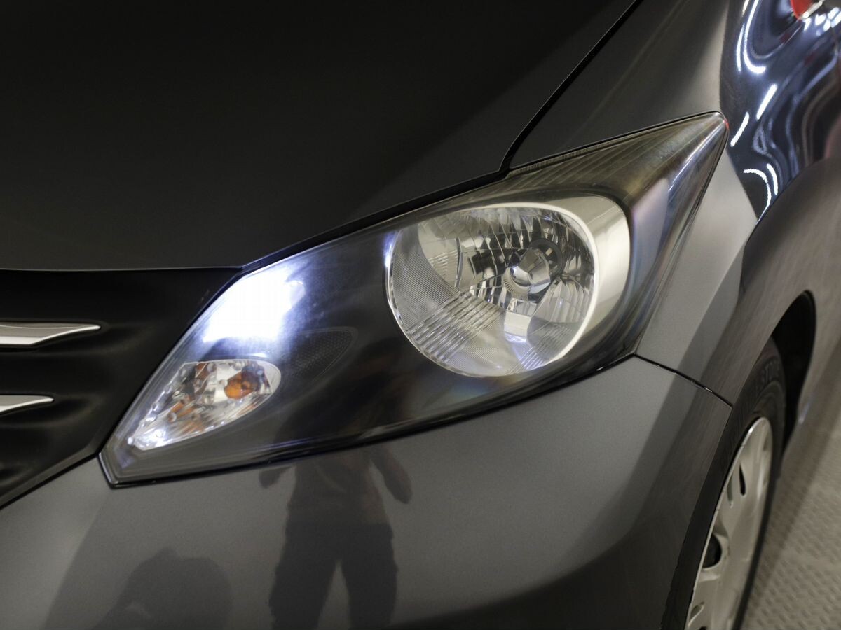 Honda Freed 2010 - фото автомобиля