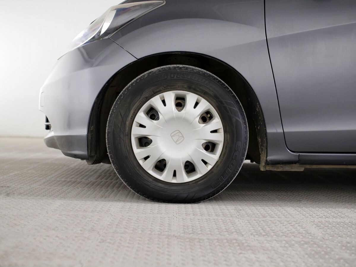 Honda Freed 2010 - фото автомобиля