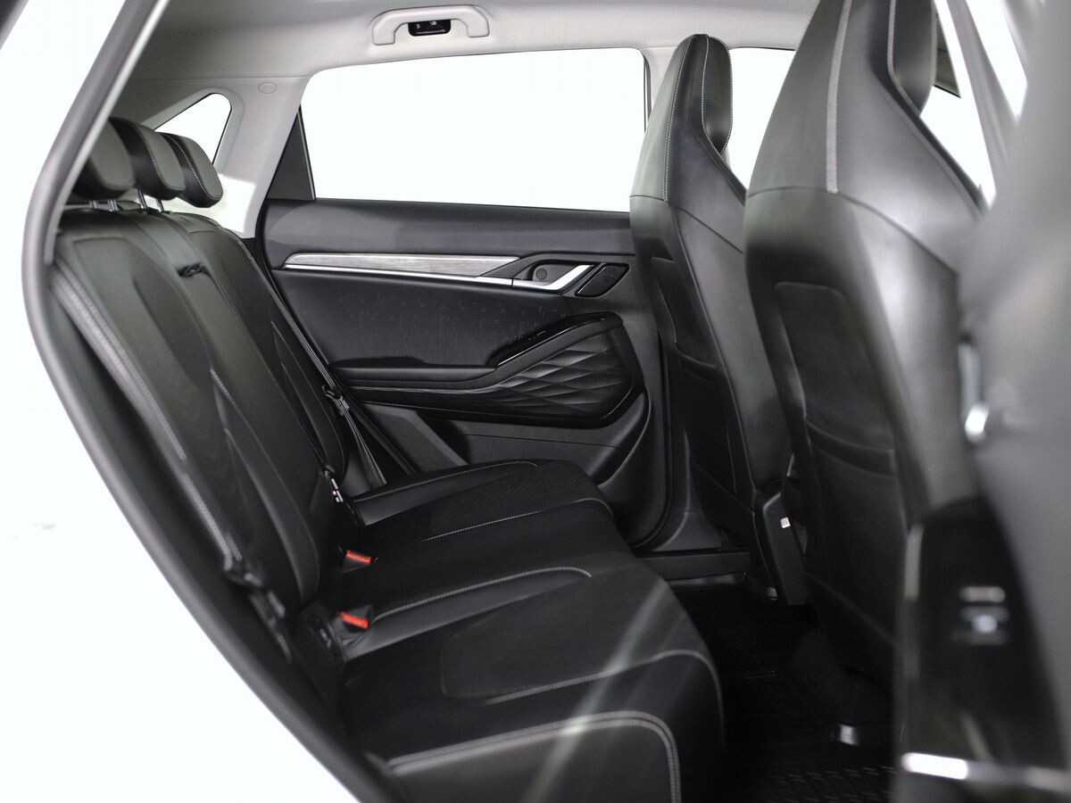 JAC JS6 2022 - фото автомобиля