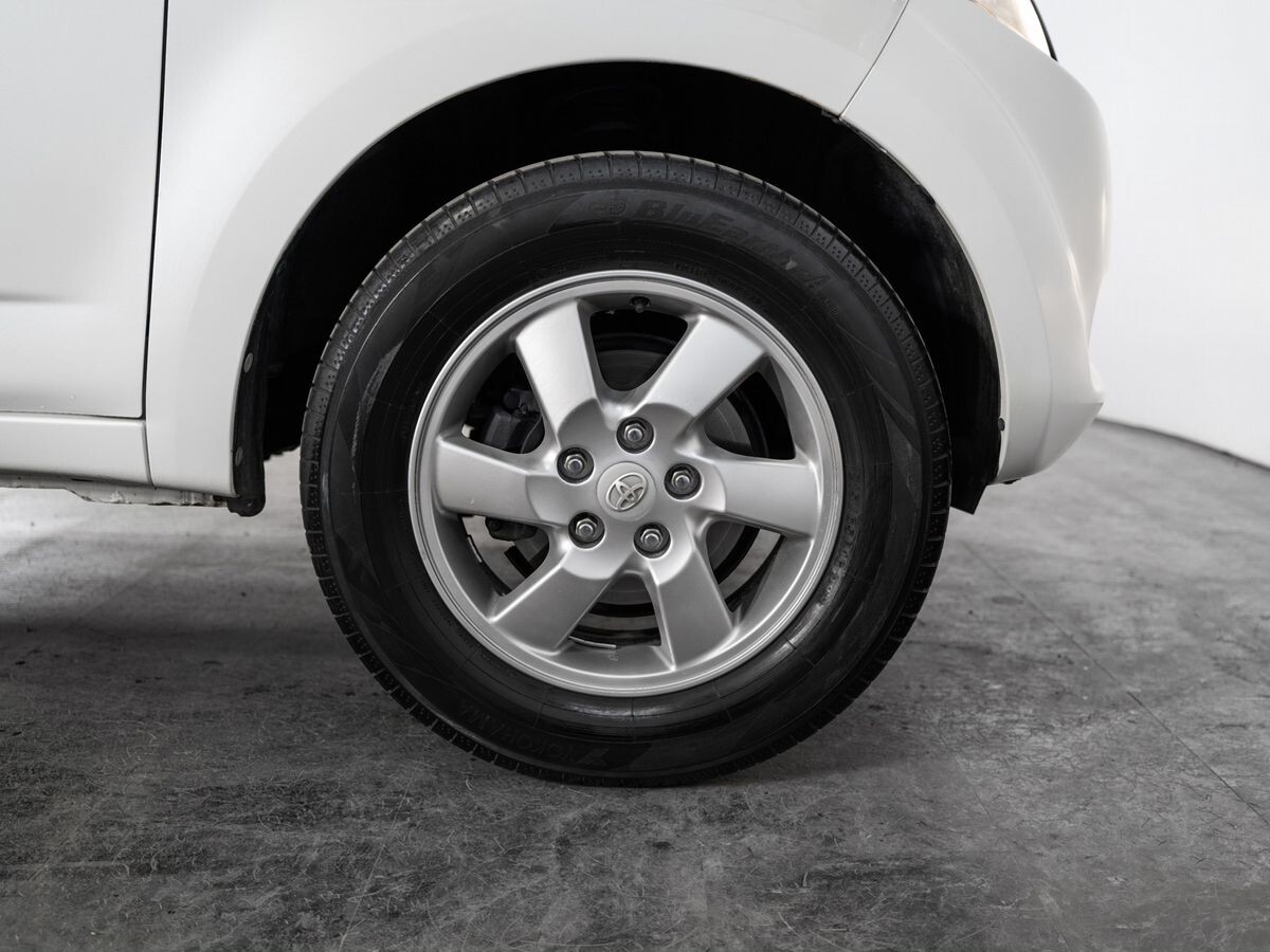Toyota Rush 2008 - фото автомобиля