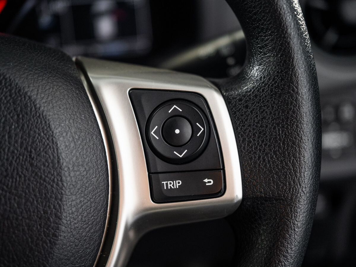 Toyota Vitz 2015 - фото автомобиля