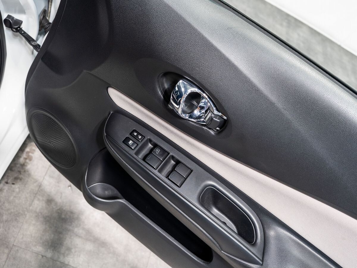 Nissan Note 2019 - фото автомобиля