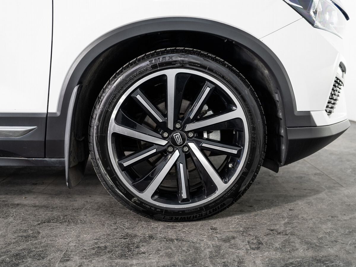 FAW Bestune T77 2022 - фото автомобиля