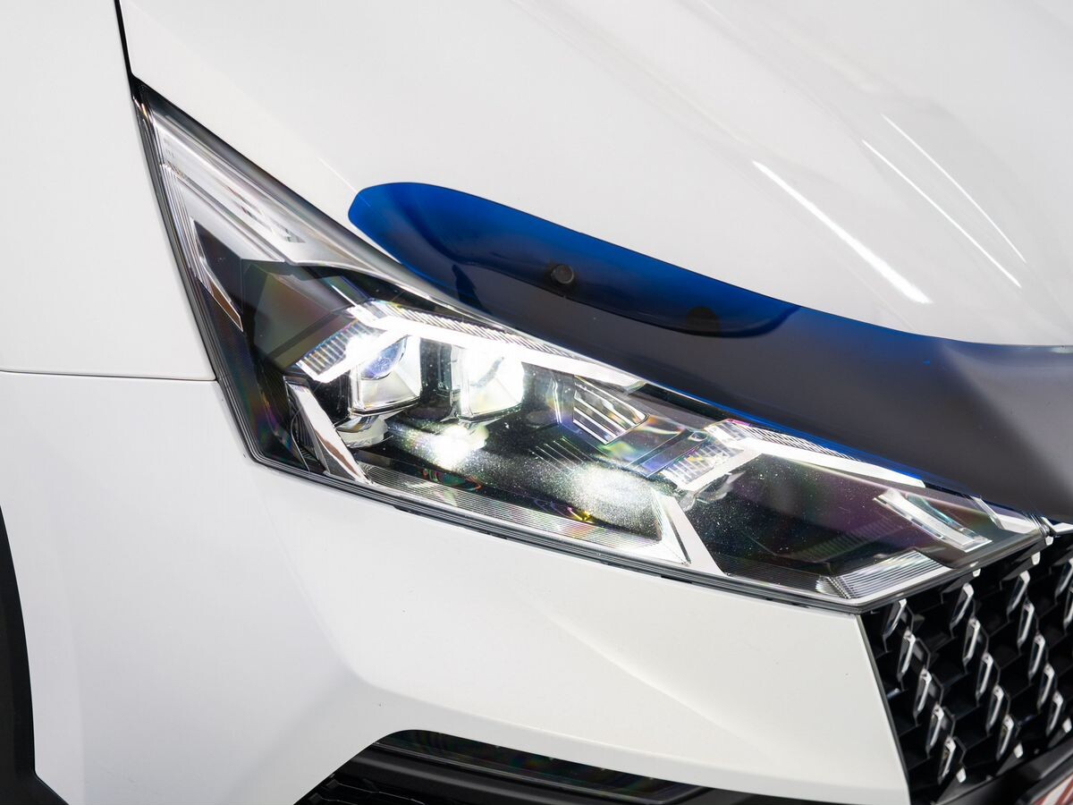 FAW Bestune T77 2022 - фото автомобиля