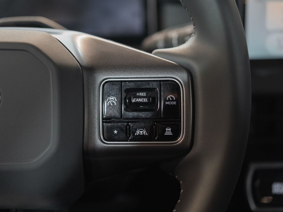 Toyota RAV4 2025 - фото автомобиля