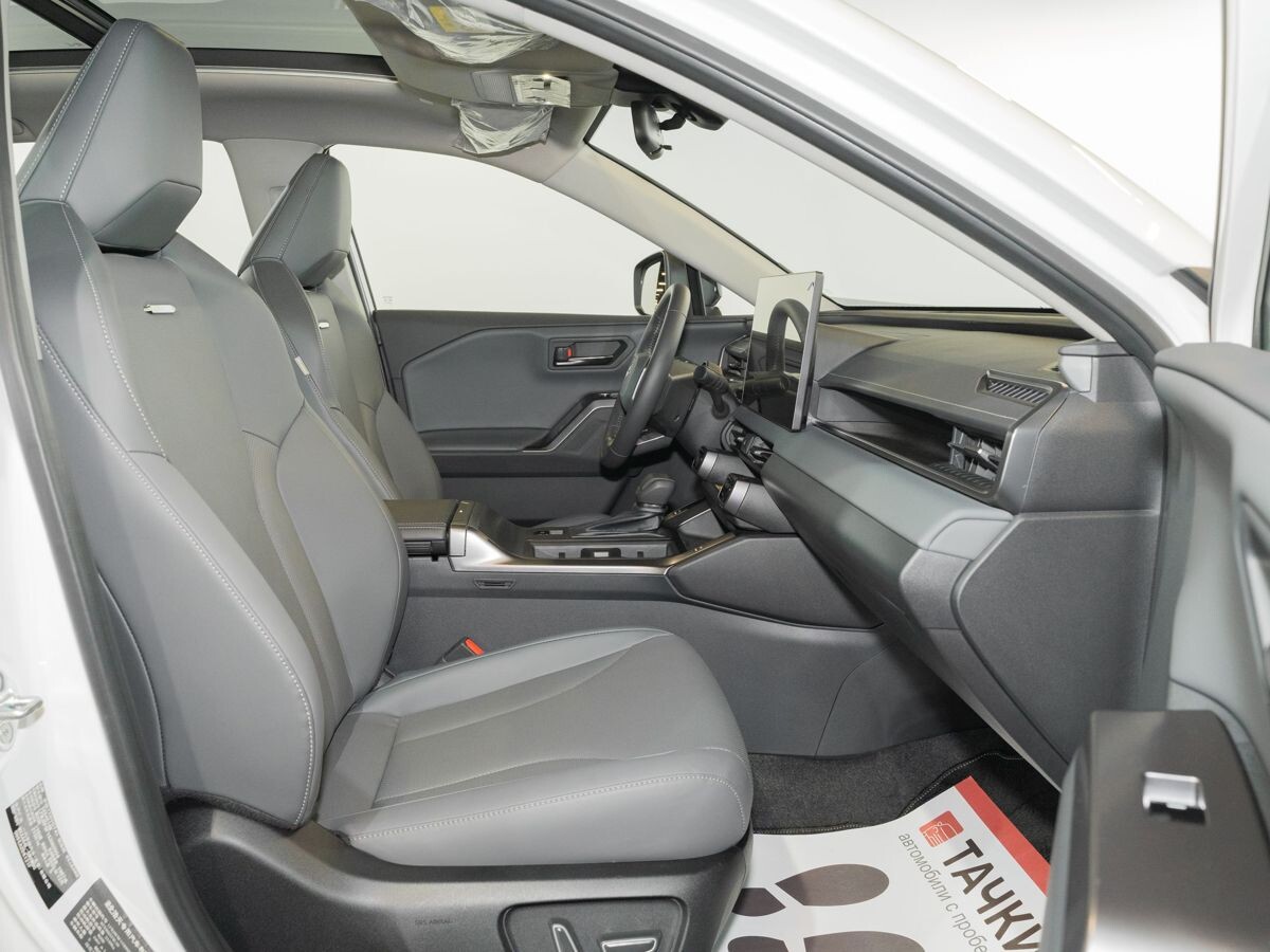 Toyota RAV4 2025 - фото автомобиля