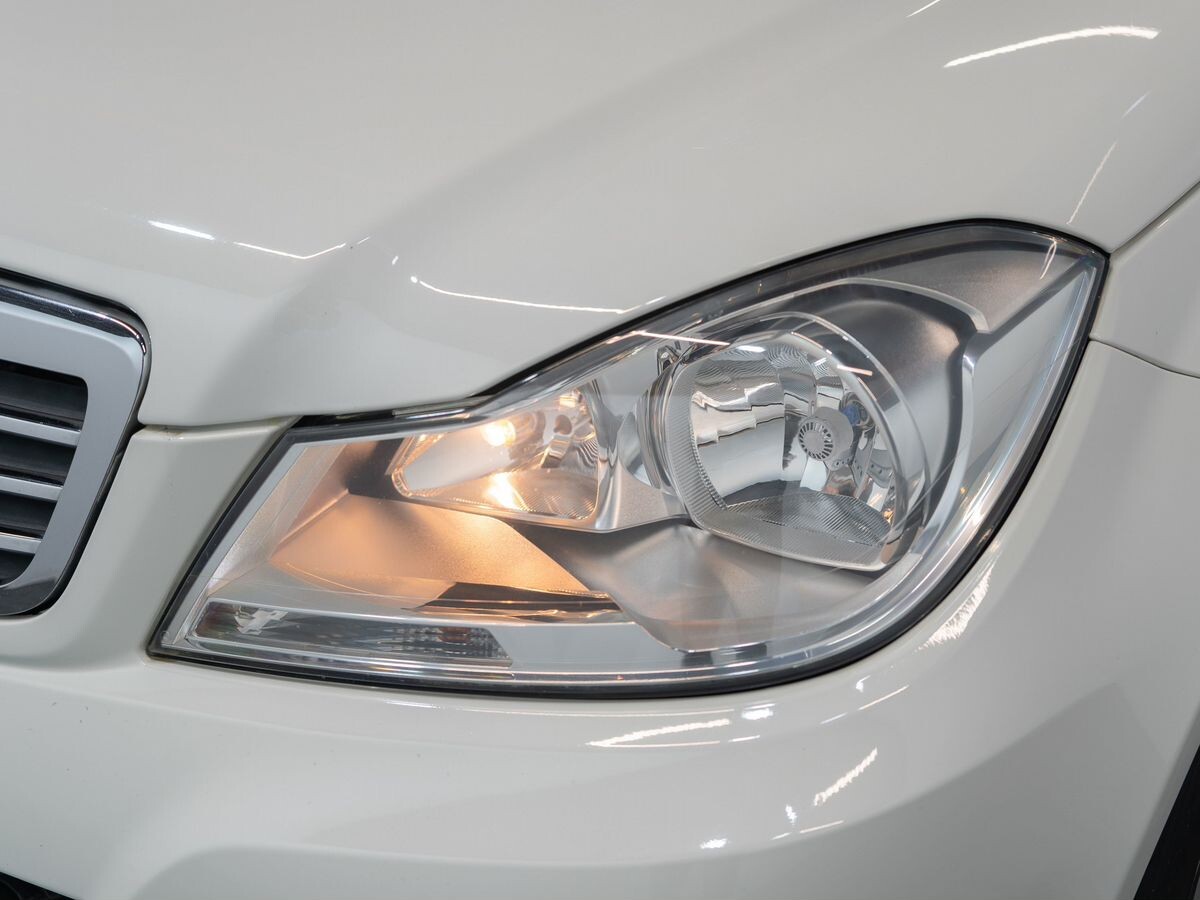 Mercedes-Benz C-Class 2012 - фото автомобиля