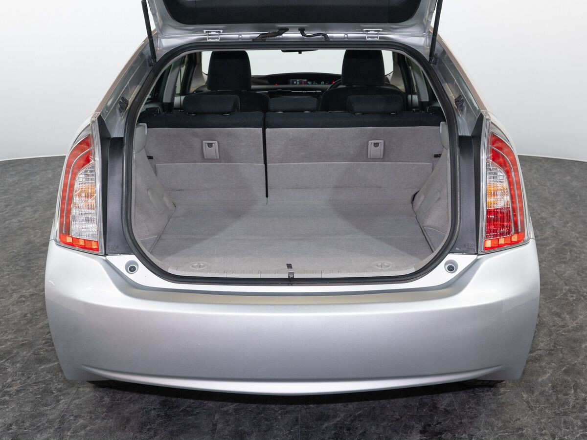 Toyota Prius 2012 - фото автомобиля