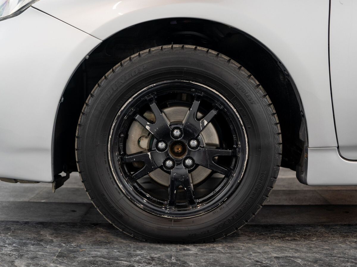 Toyota Prius 2012 - фото автомобиля
