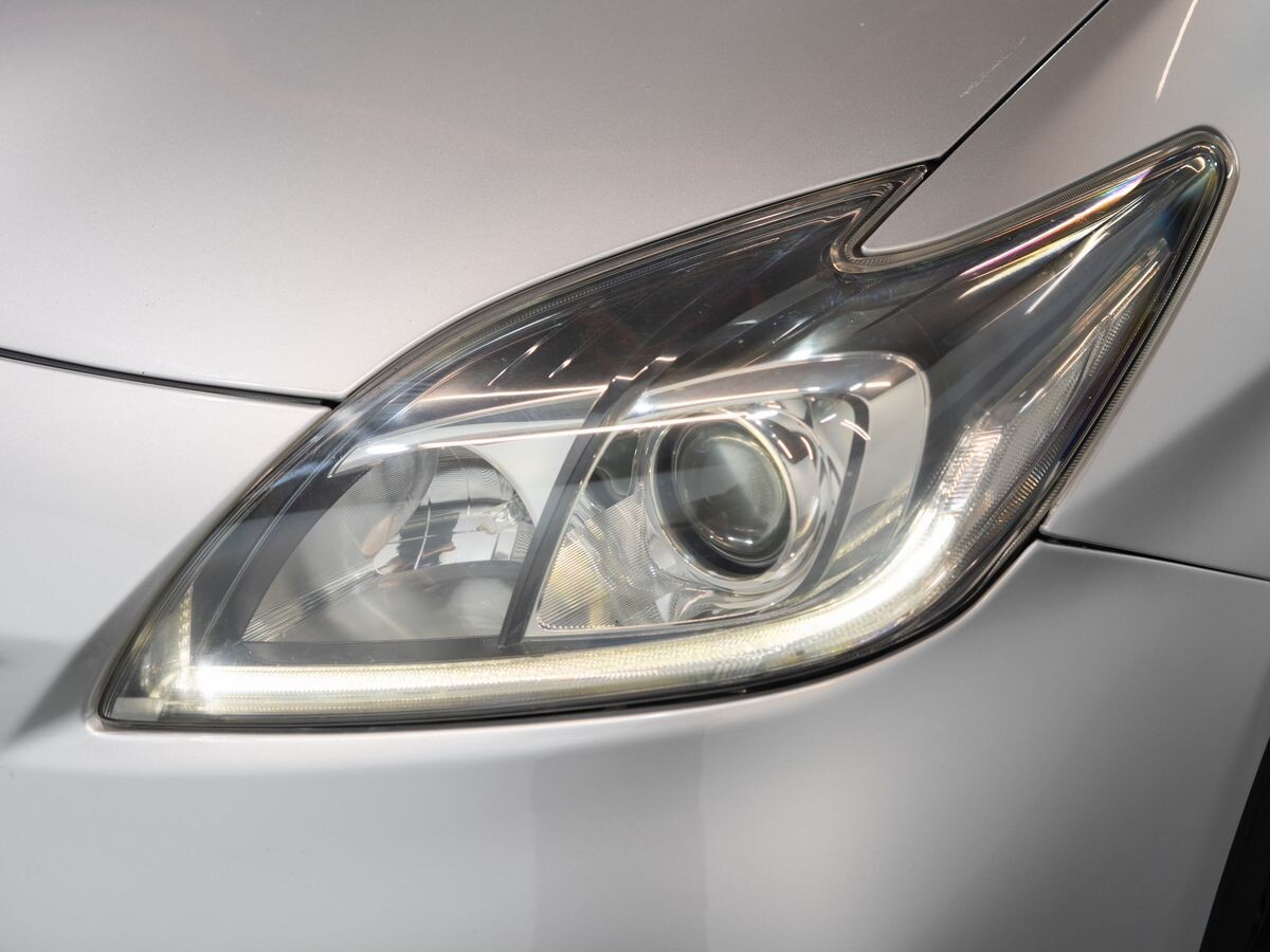 Toyota Prius 2012 - фото автомобиля