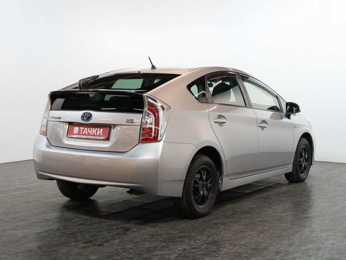 Toyota Prius 2012 - фото автомобиля