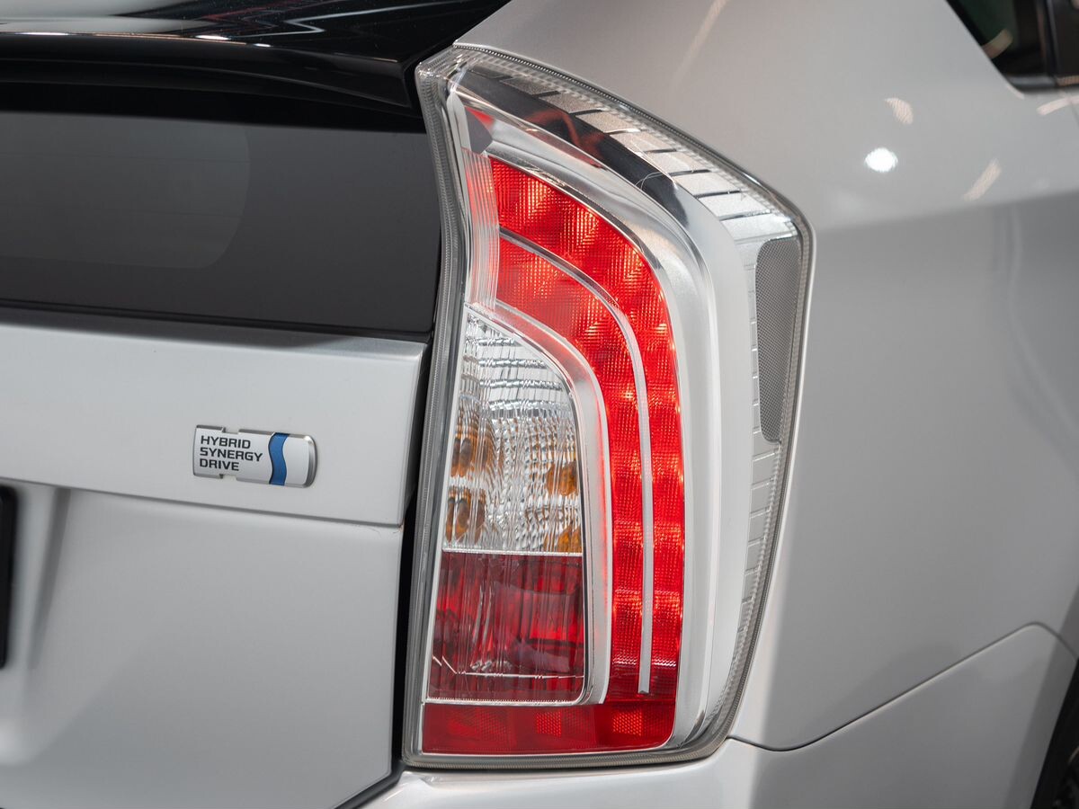 Toyota Prius 2012 - фото автомобиля
