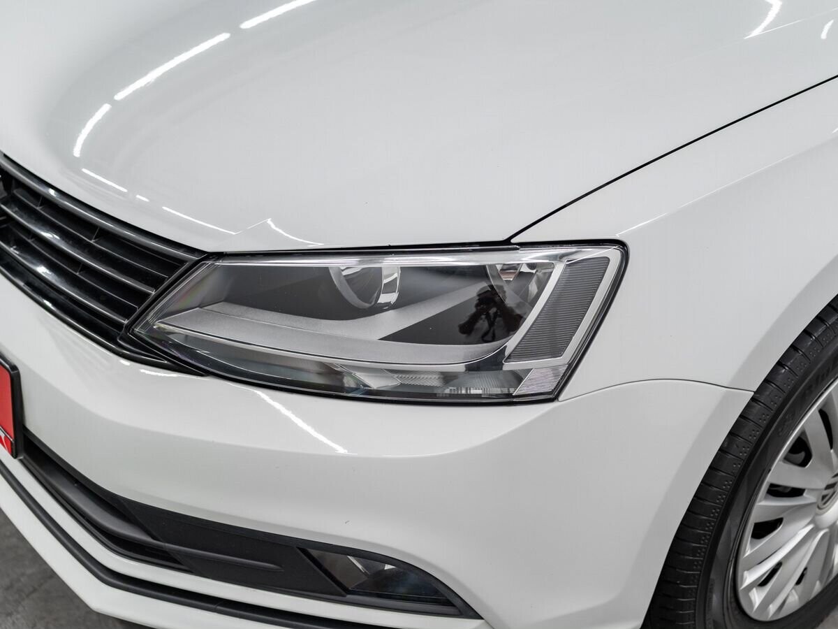 Volkswagen Jetta 2017 - фото автомобиля